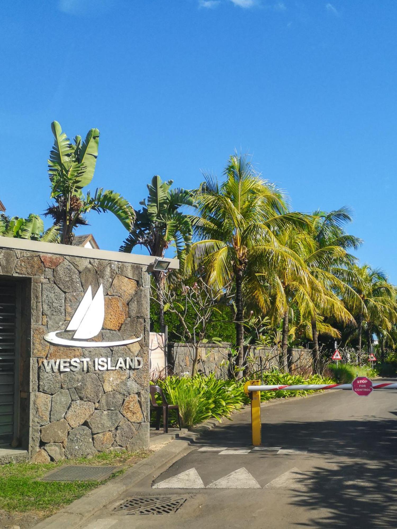 La Balise Marina By Horizon Holidays Tamarin Bagian luar foto