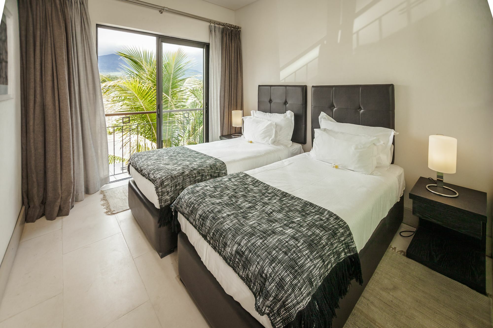La Balise Marina By Horizon Holidays Tamarin Bagian luar foto